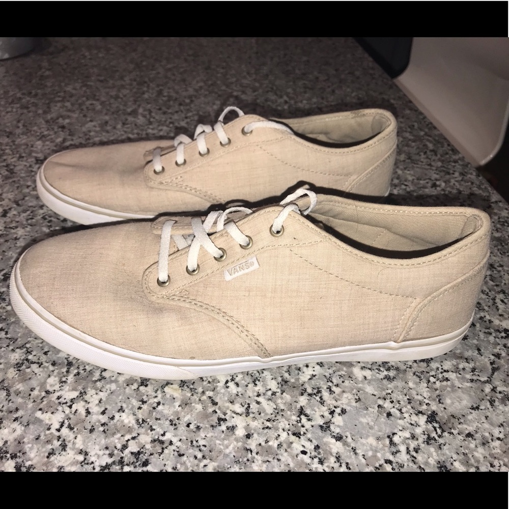 Vans era skate shoes